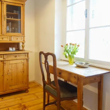 Winkler Apartment *
